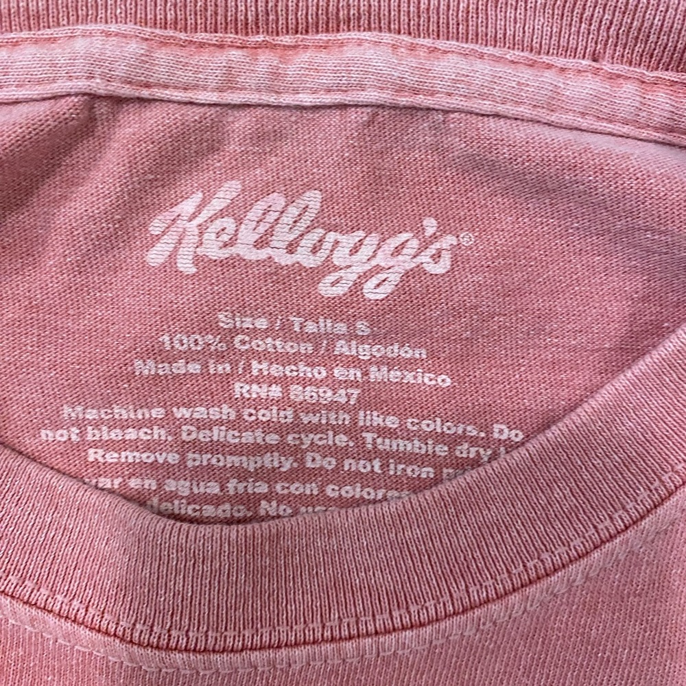 Kellogg's Froot Loops Vintage Styled Toucan Sam Pink Long-Sleeve  Graphic Tee - Picture 2 of 4